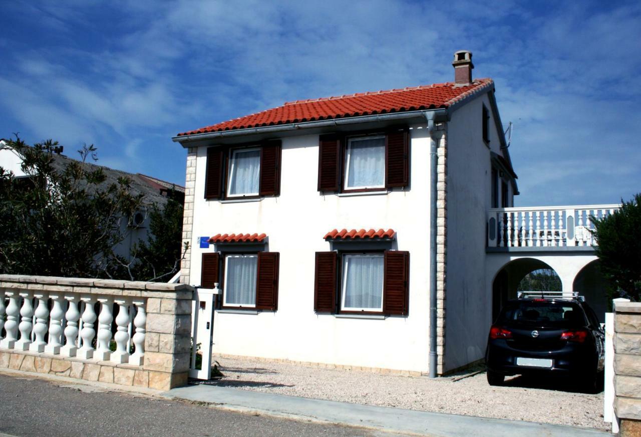Apartment Azriel Vir Exteriér fotografie